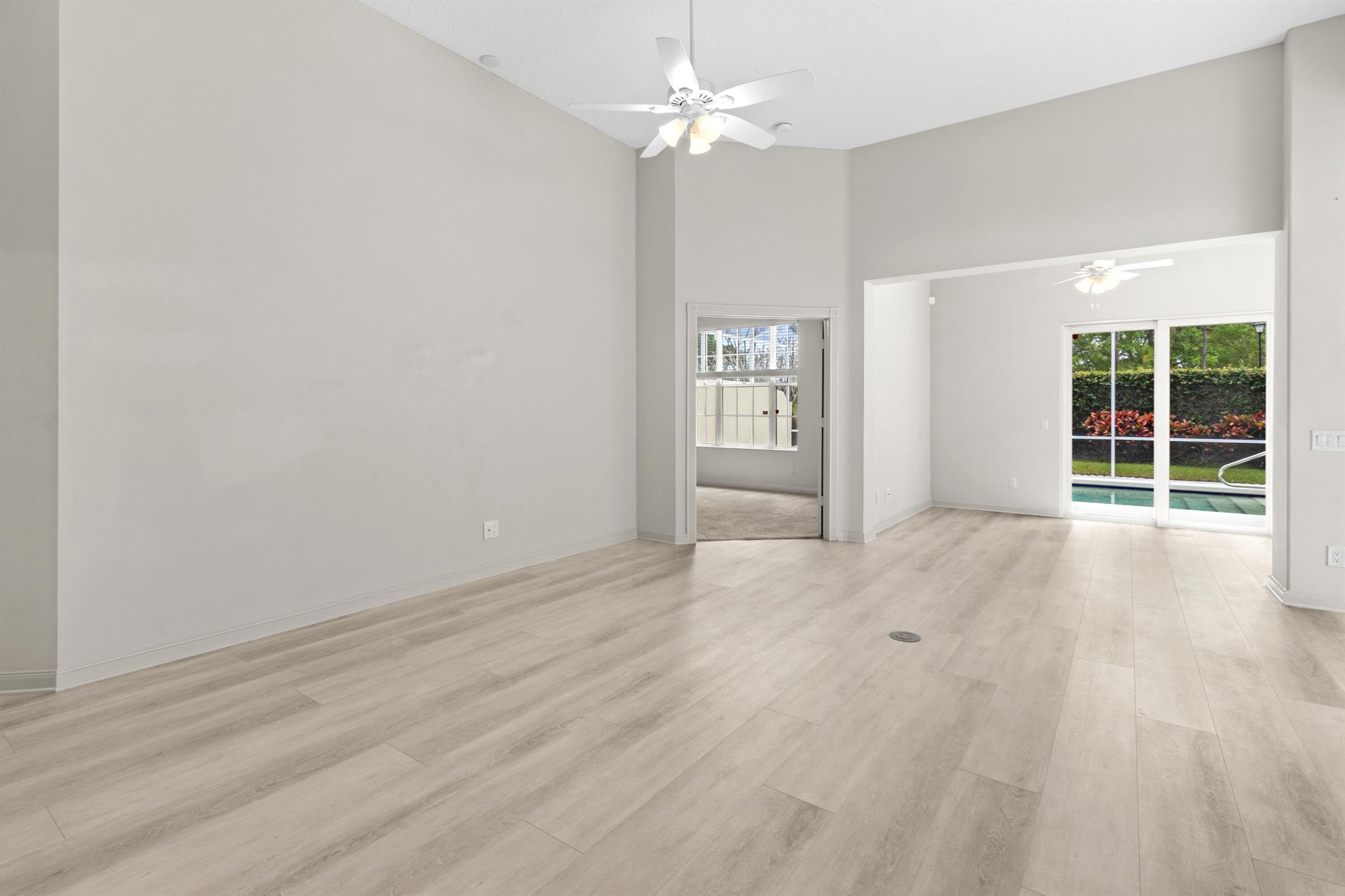 OAKS EAST 2 - Residential