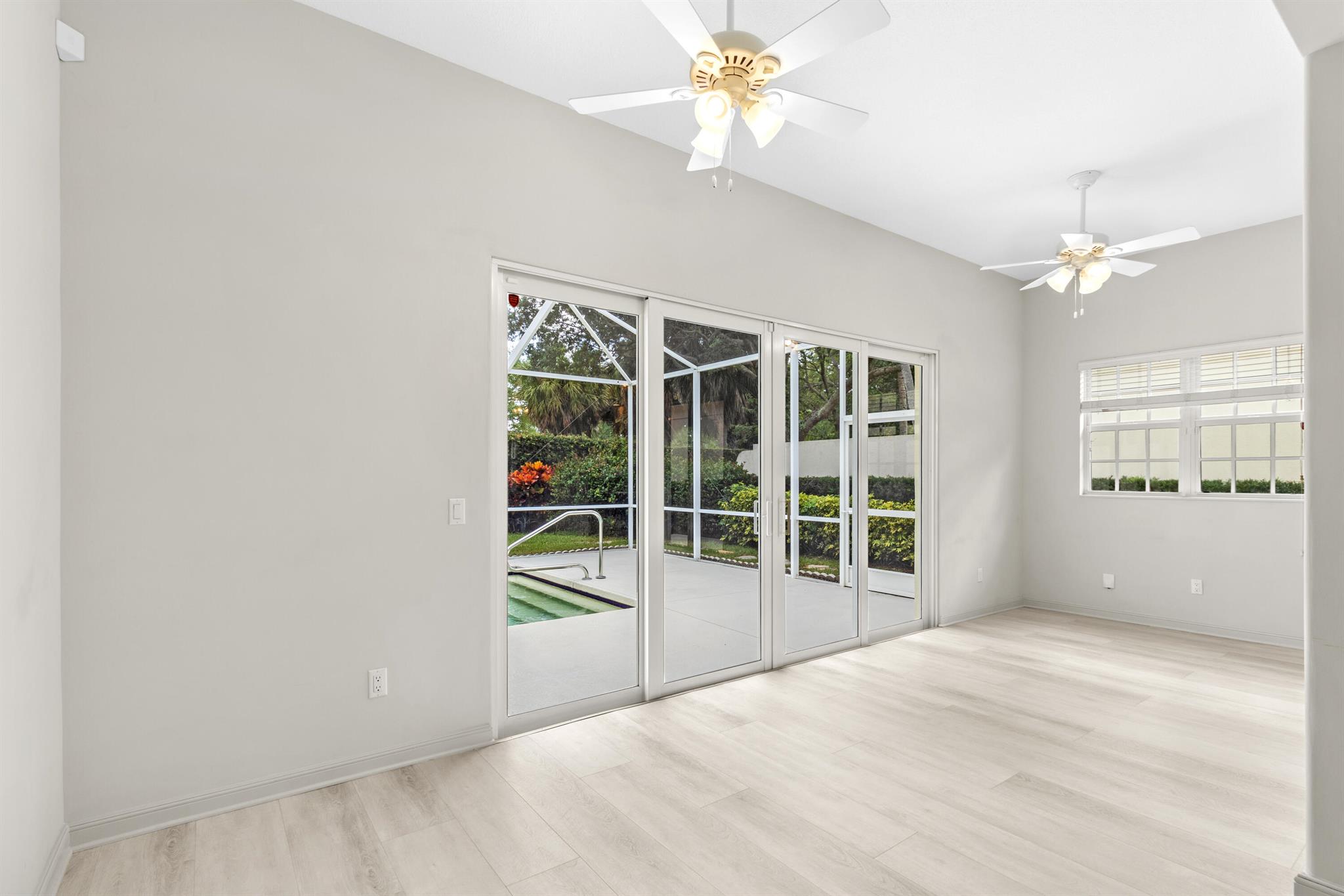 OAKS EAST 2 - Residential