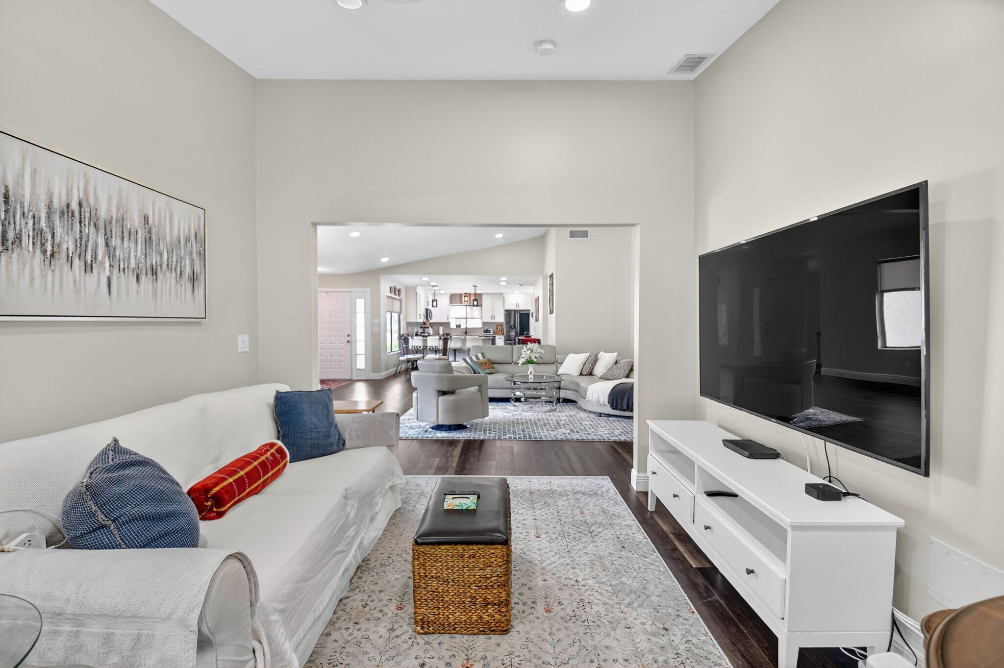 GLENEAGLES CONDO V - Residential