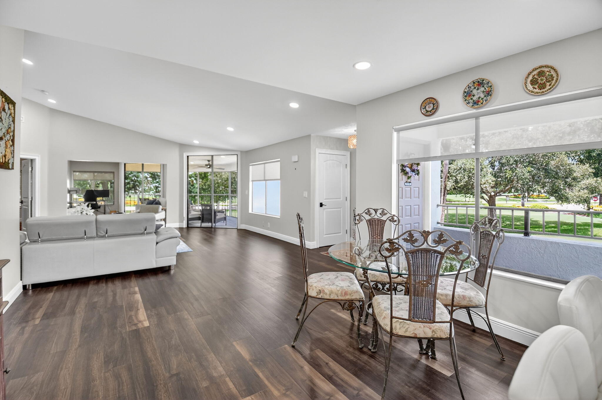 GLENEAGLES CONDO V - Residential