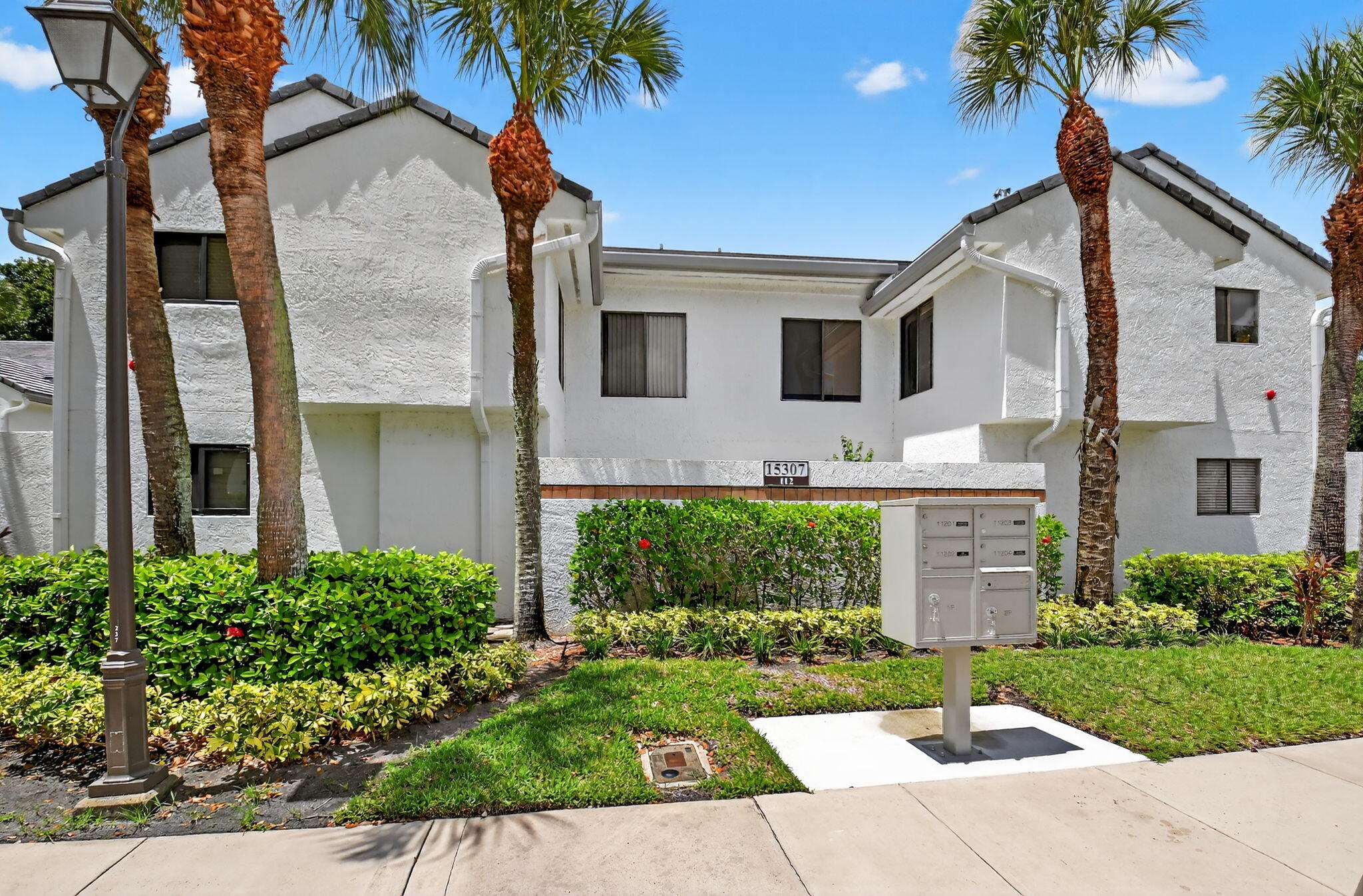 GLENEAGLES CONDO V - Residential