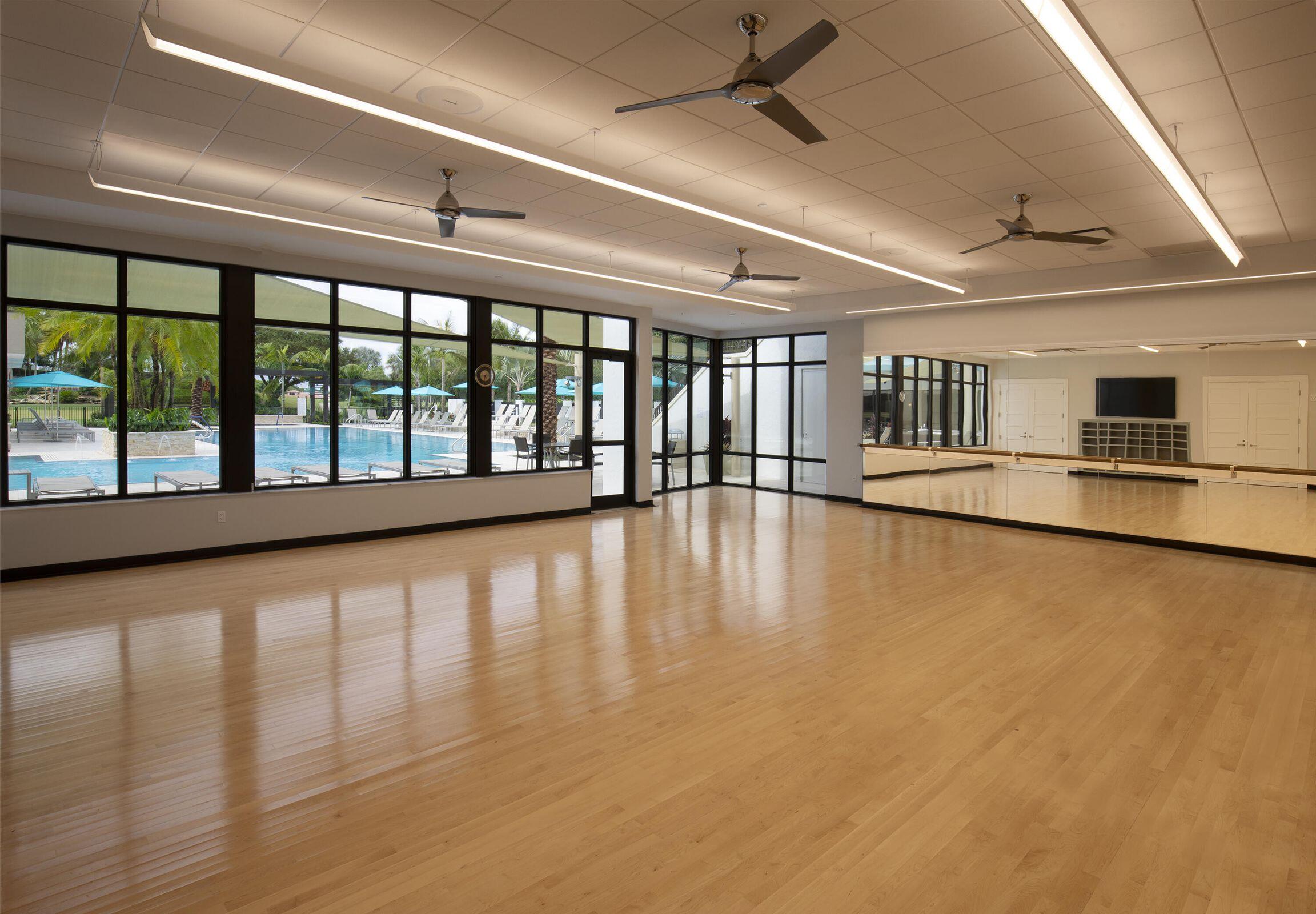 GLENEAGLES CONDO V - Residential