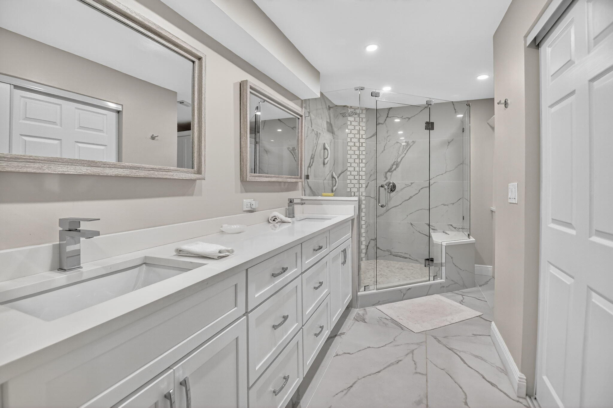 GLENEAGLES CONDO V - Residential