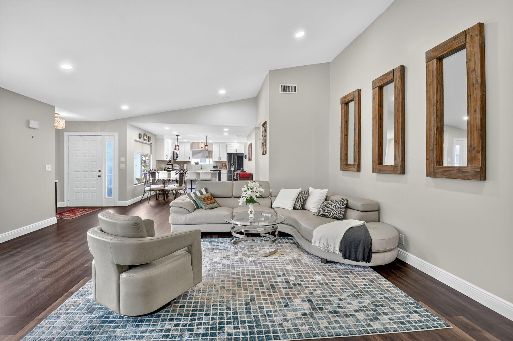 GLENEAGLES CONDO V - Residential