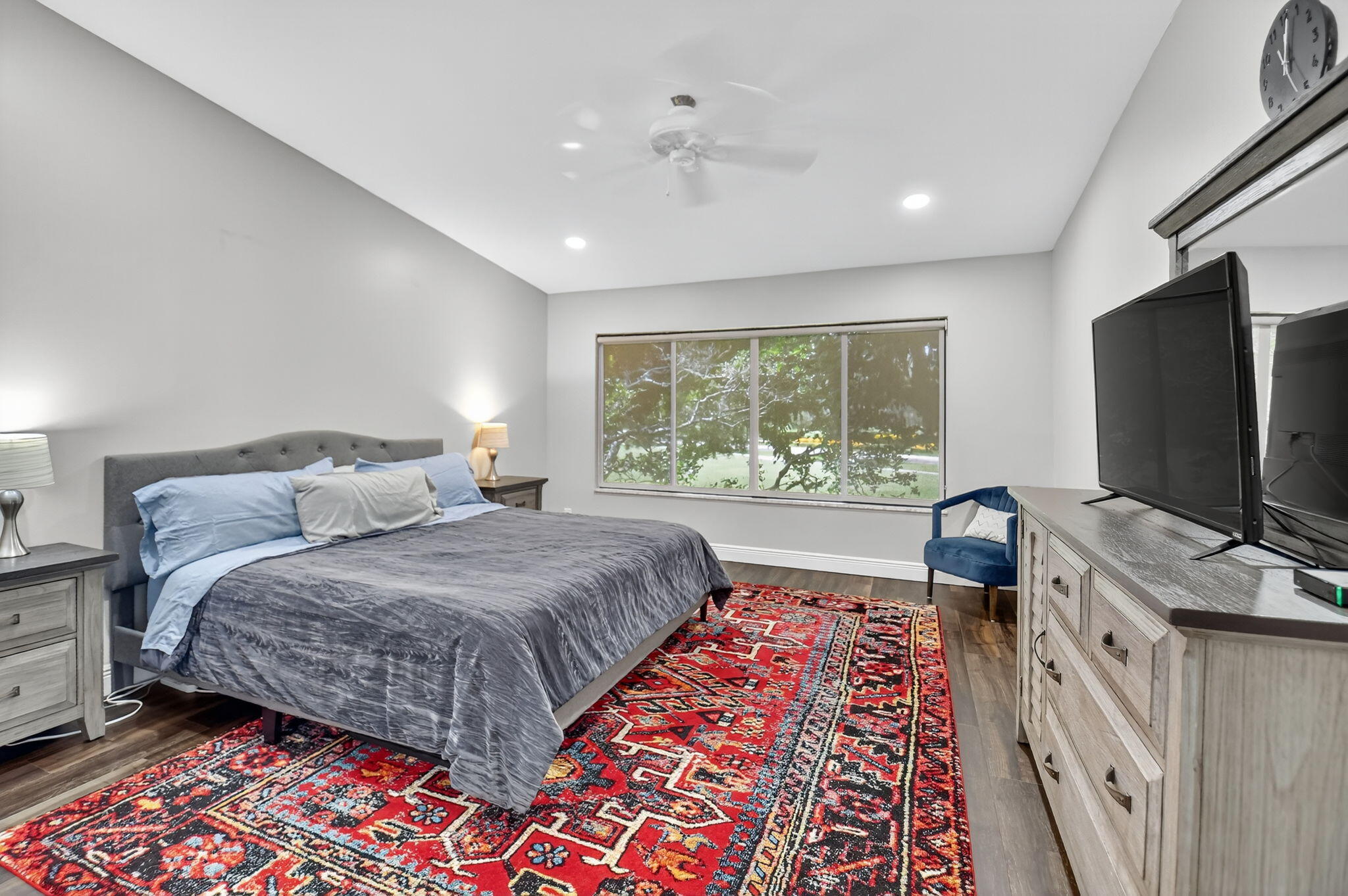 GLENEAGLES CONDO V - Residential