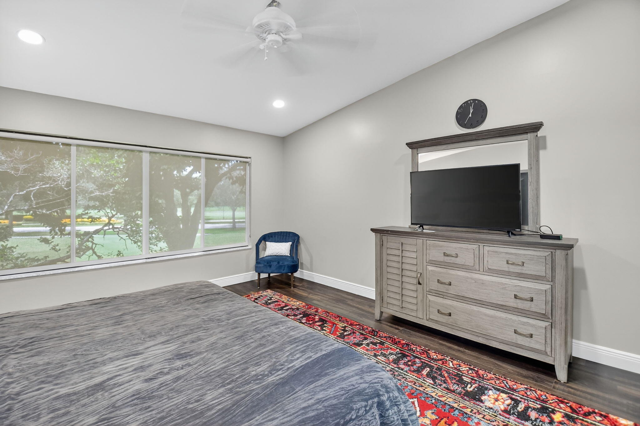 GLENEAGLES CONDO V - Residential