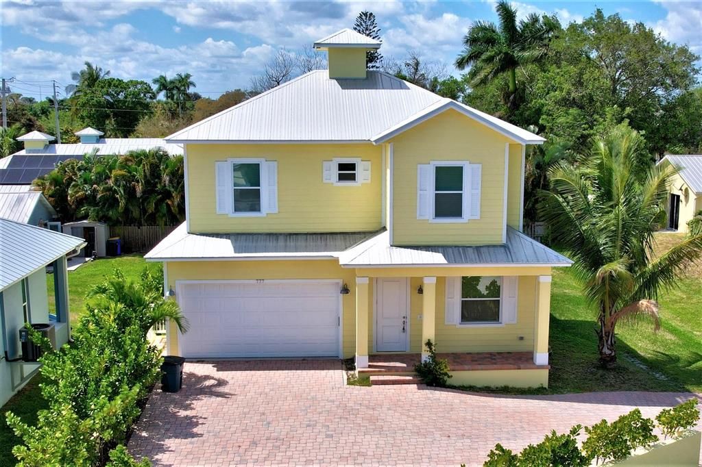 Photo of 777 SW 28th Street, Palm City, FL 34990 (MLS # R10846505)