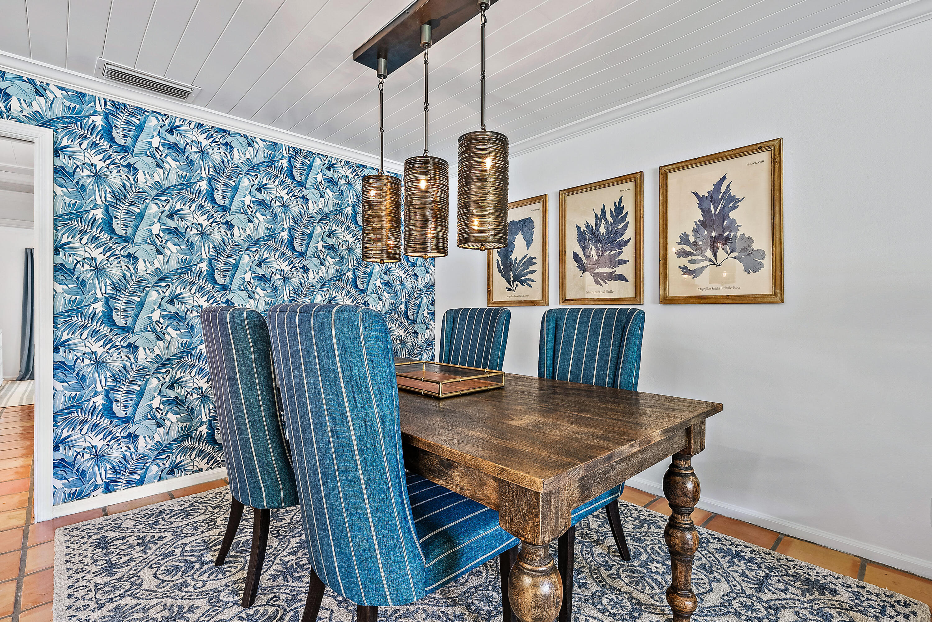 TWELVE OAKS CONDO - Residential