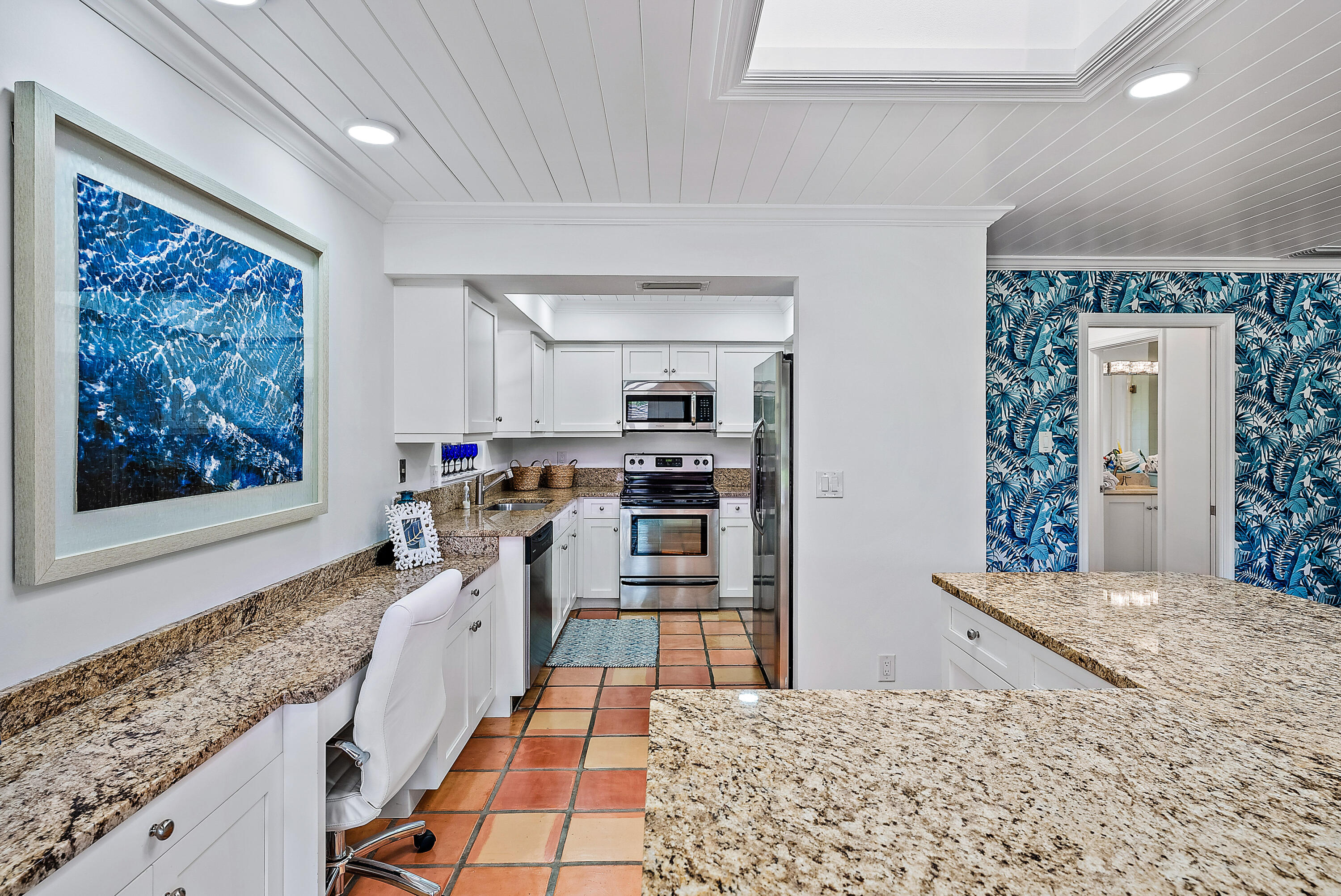 TWELVE OAKS CONDO - Residential