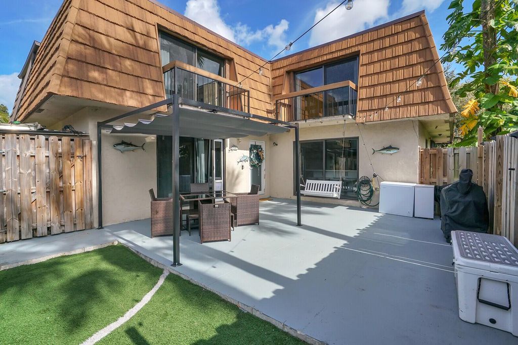 Photo of 4007 Palm Bay Circle #C, West Palm Beach, FL 33406 (MLS # R11044058)