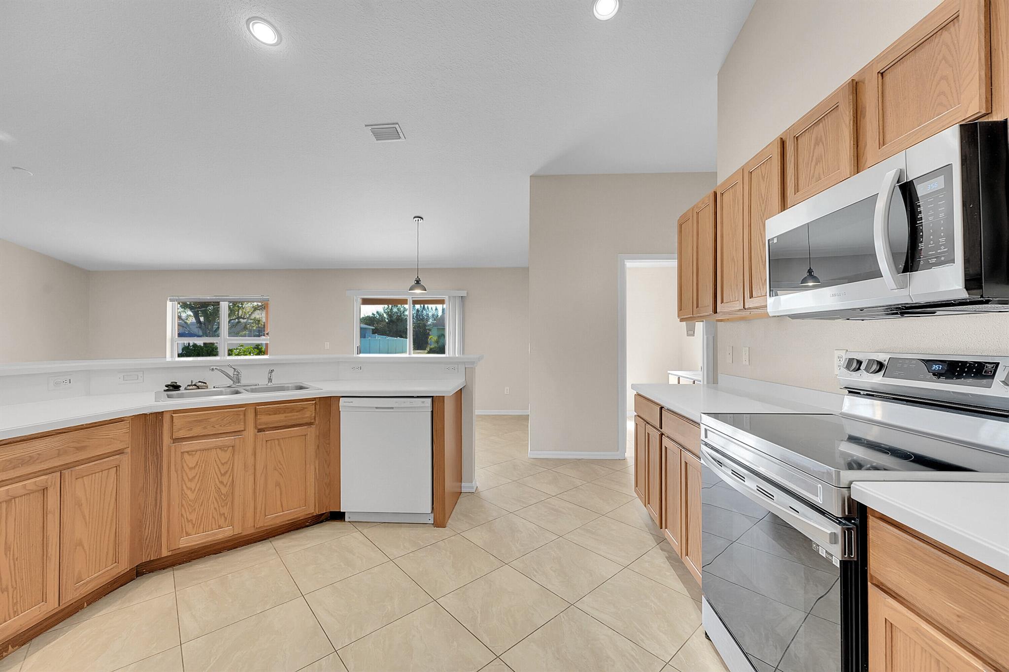 PORT ST LUCIE SECTION 27 - Residential