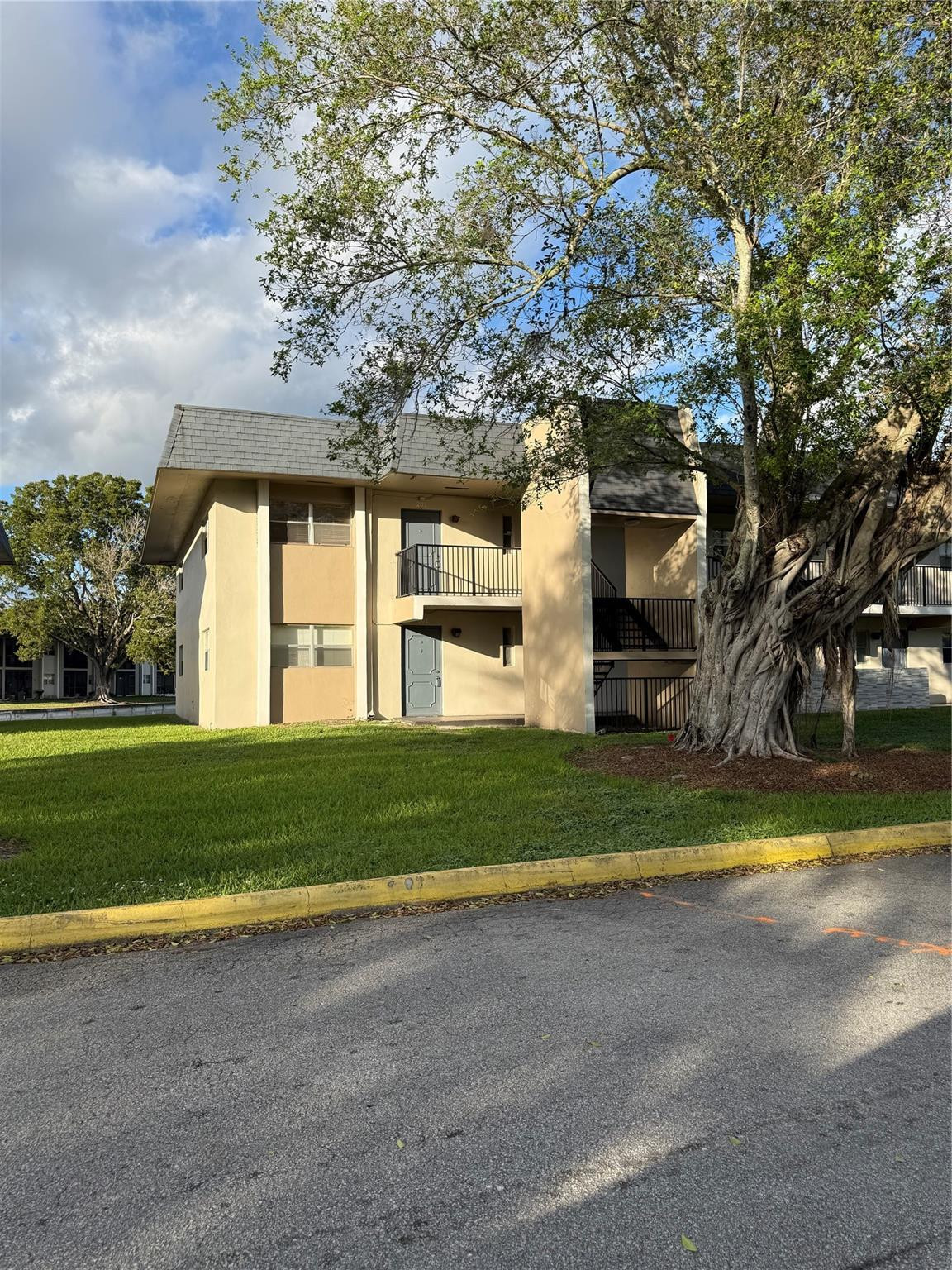 Versailles Gardens Condo - Residential Lease