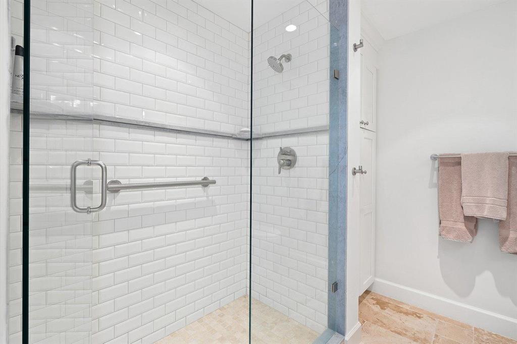 TWENTY FIVE HUNDRED SOUTH - Residential