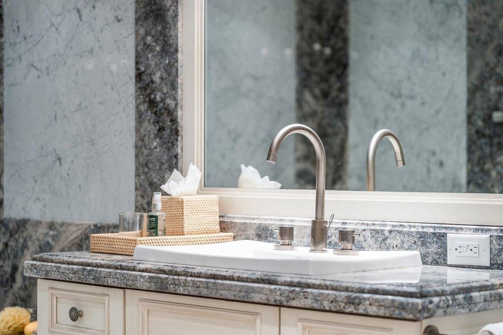 TWENTY FIVE HUNDRED SOUTH - Residential