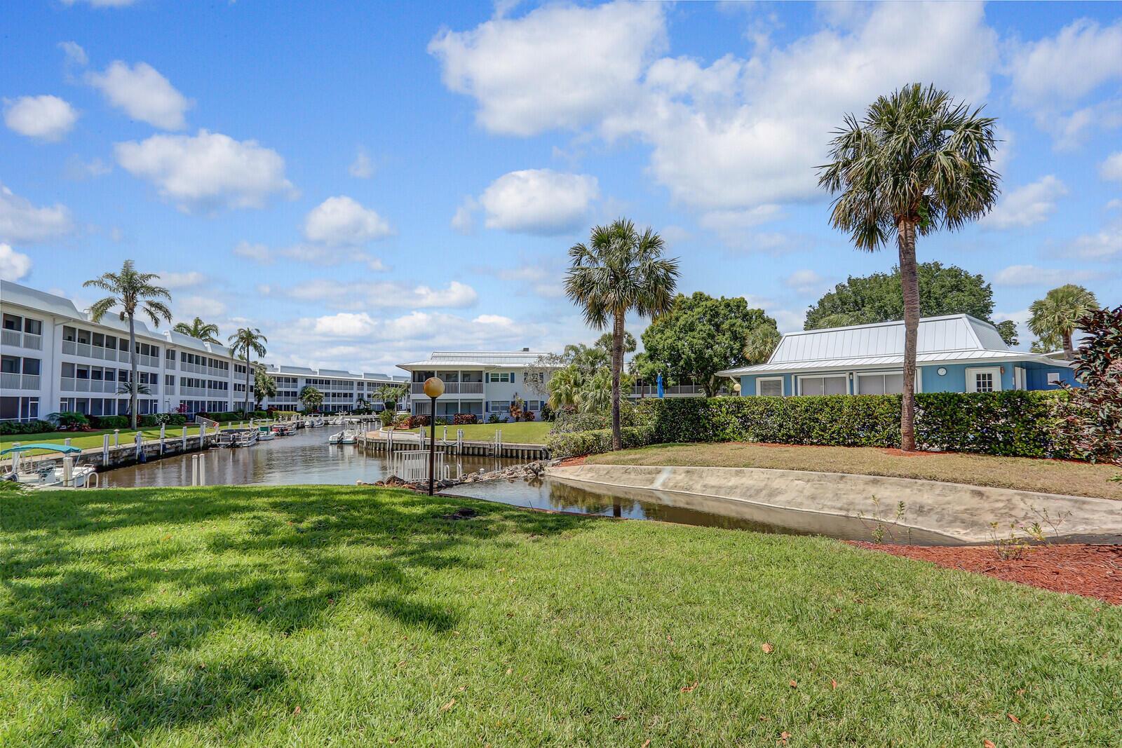 1852 SW Palm City Road 202