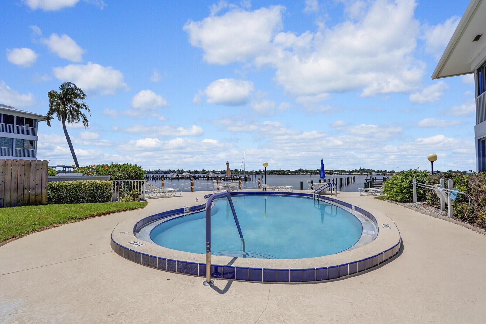 1852 SW Palm City Road 202