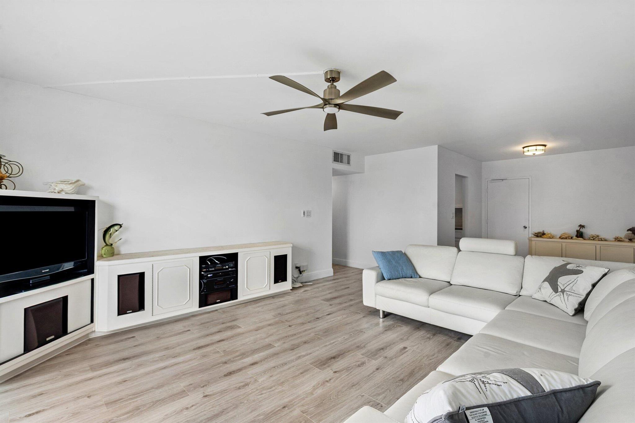 550 Bayshore Drive 506