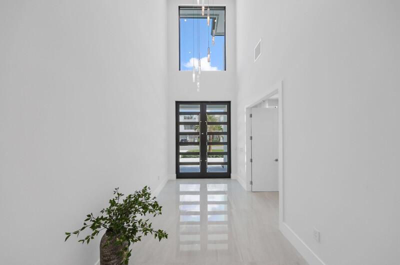 KINGS COURT - Residential