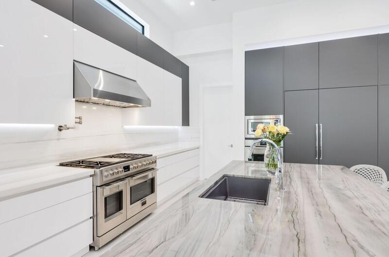 KINGS COURT - Residential