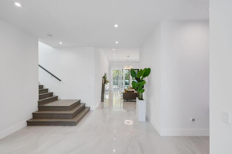KINGS COURT - Residential