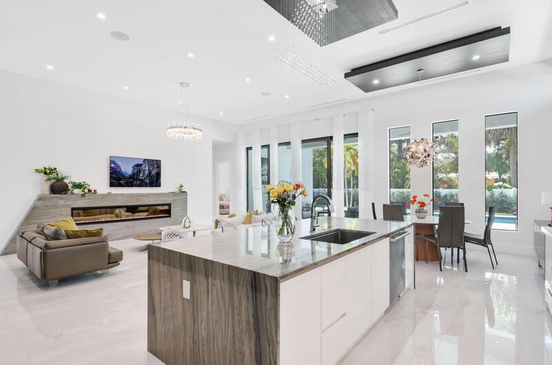 KINGS COURT - Residential