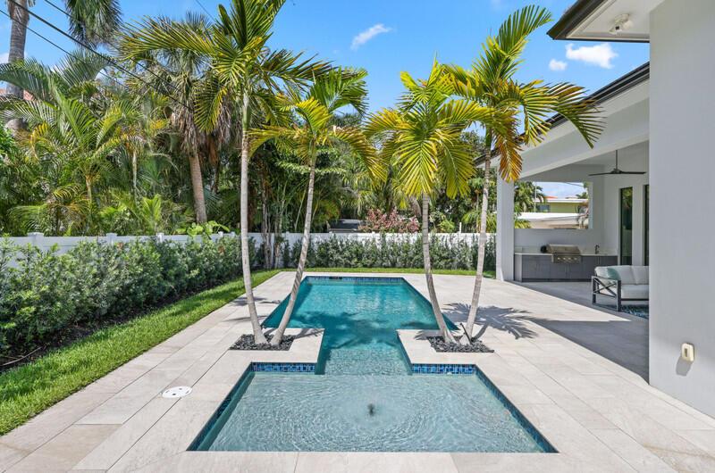 KINGS COURT - Residential