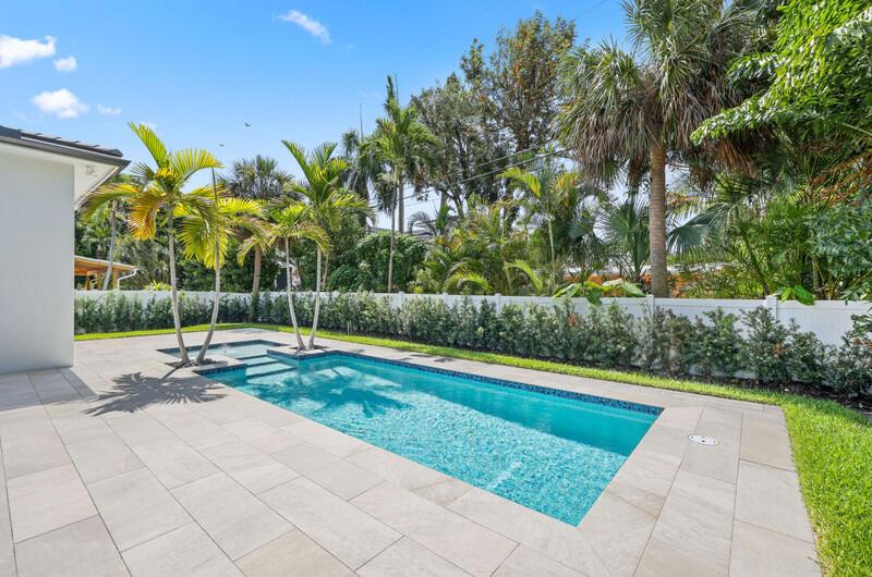 KINGS COURT - Residential
