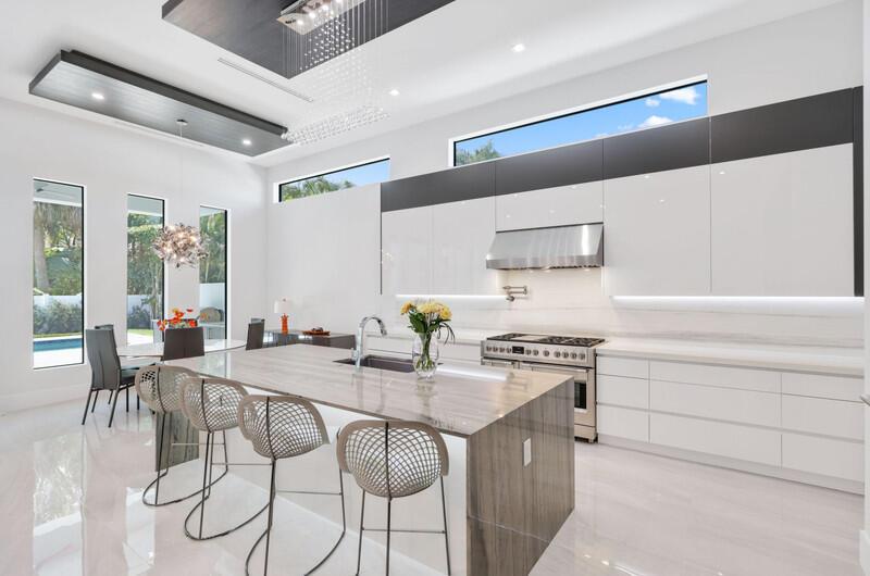 KINGS COURT - Residential