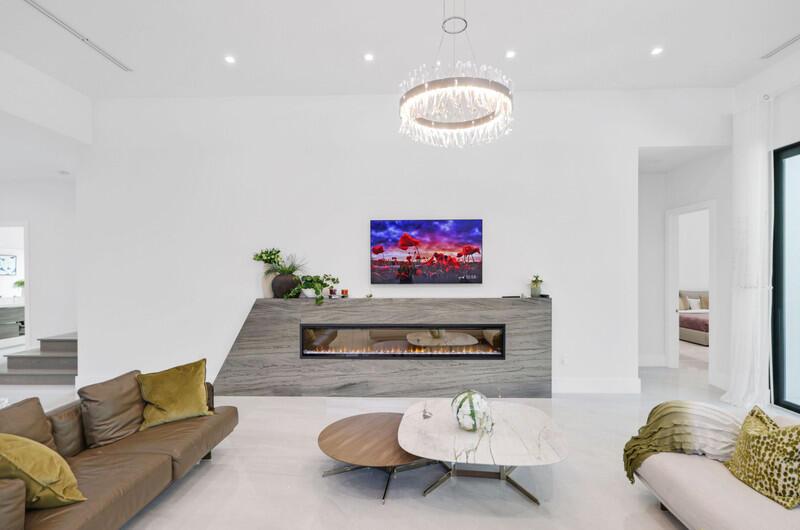 KINGS COURT - Residential