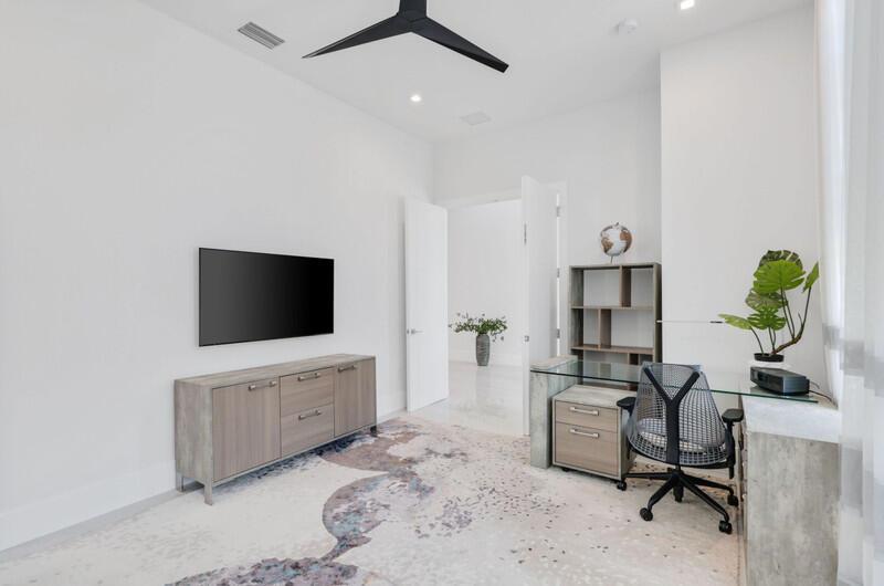 KINGS COURT - Residential