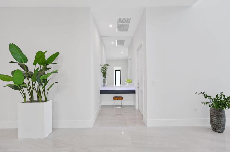 KINGS COURT - Residential