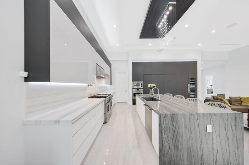 KINGS COURT - Residential