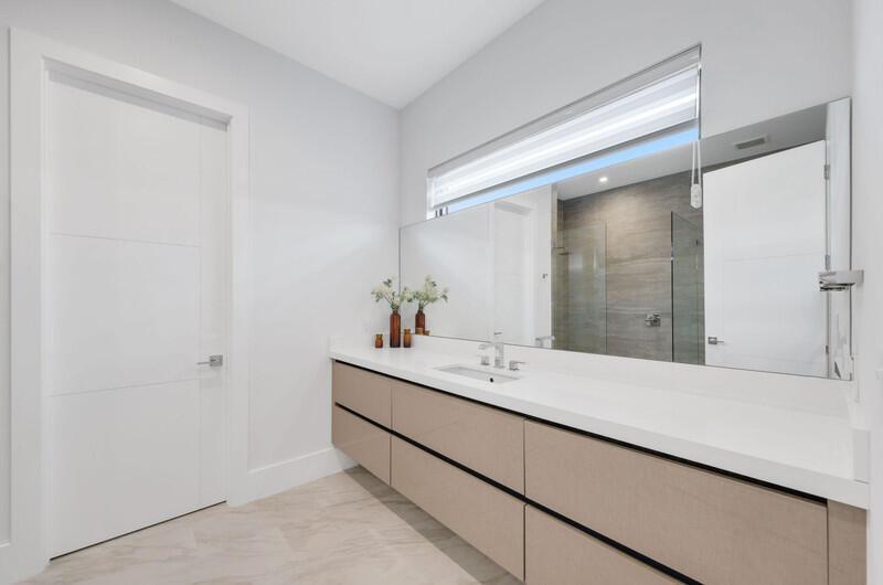 KINGS COURT - Residential
