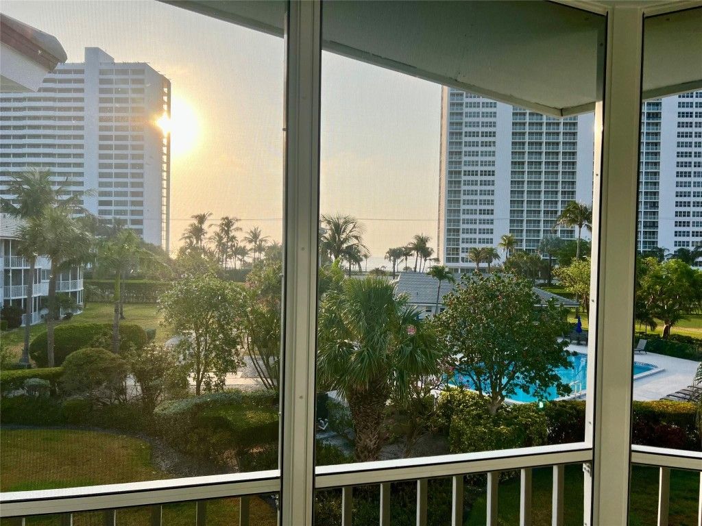 Photo of 2730 Banyan Road #33B, Boca Raton, FL 33432 (MLS # F10502044)