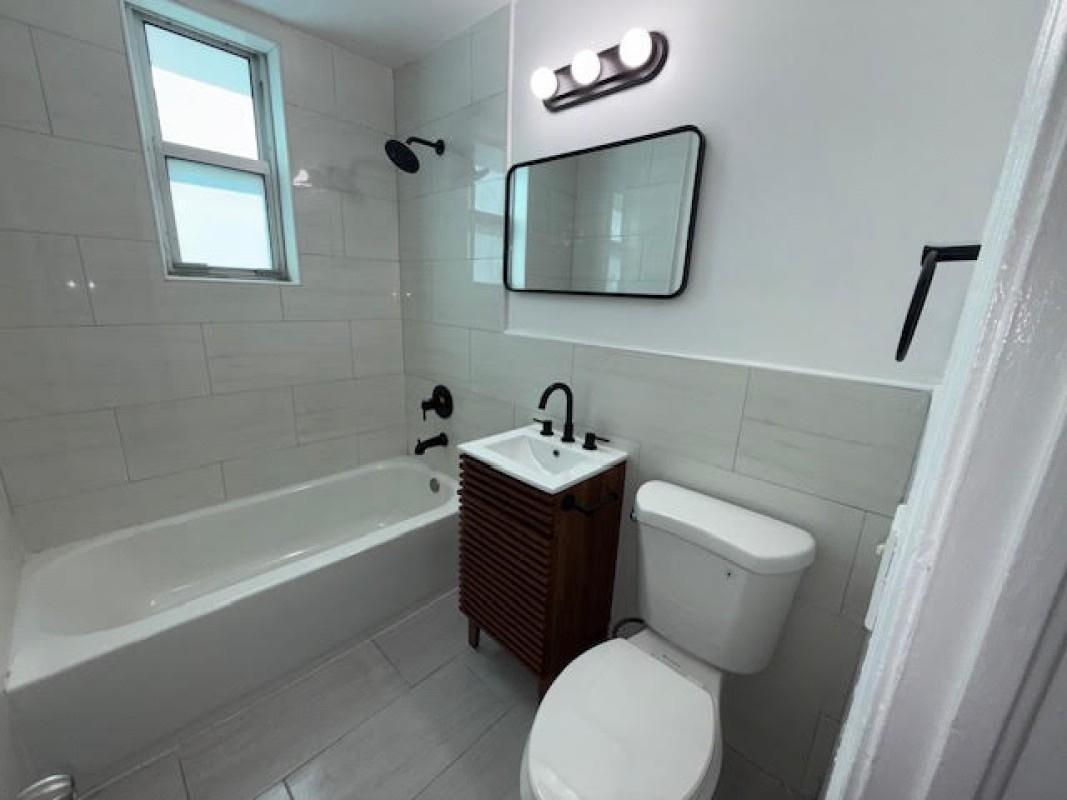 Altos Del Mar 03 - Residential Lease