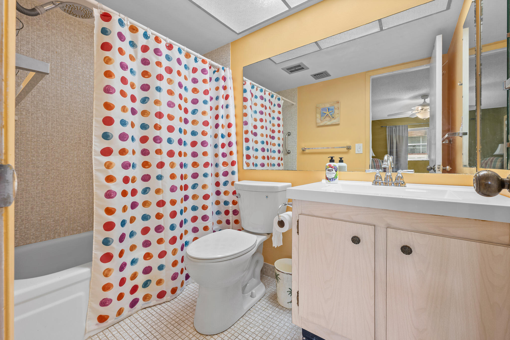 MAJESTIC GARDENS CONDOMINIUM - Residential