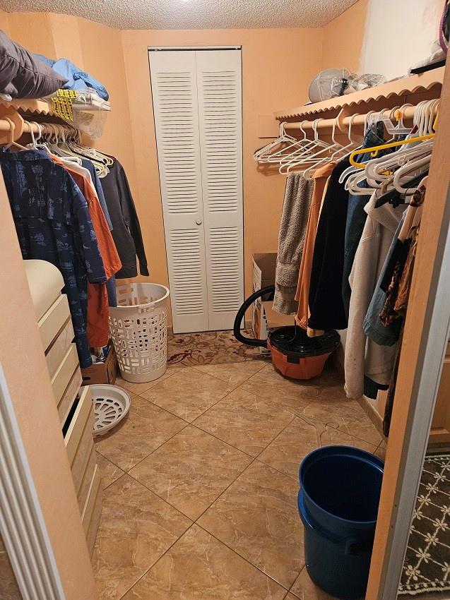 SAPPHIRE CONDO - Residential