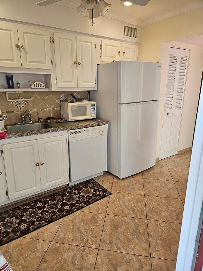 4000 NW 44 Ave 210