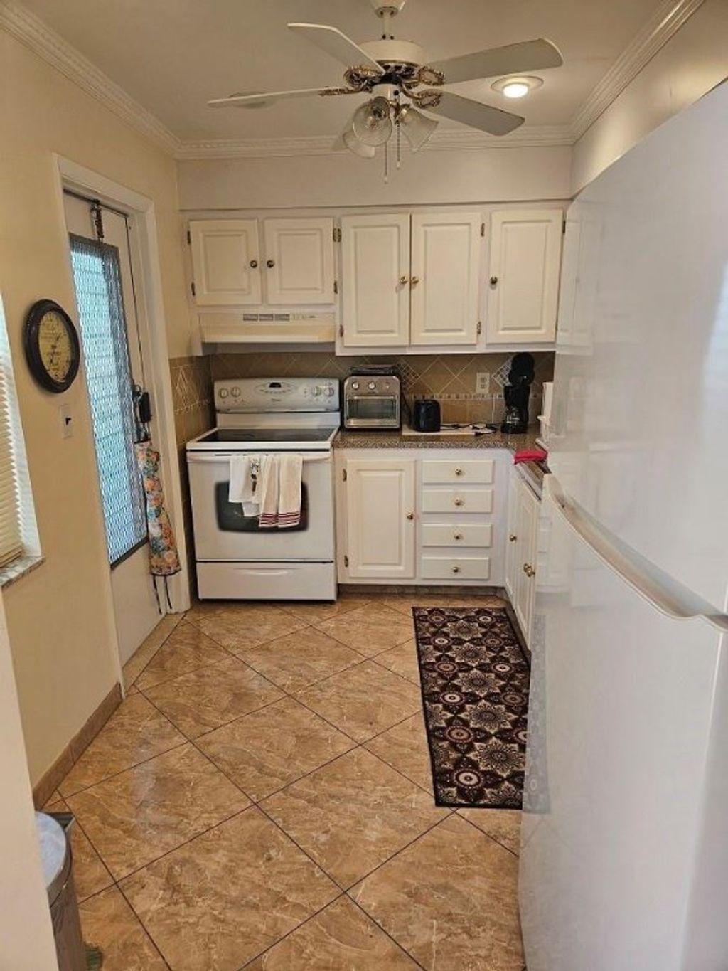 Photo of 4000 NW 44 Avenue #210, Lauderdale Lakes, FL 33319 (MLS # F10515825)