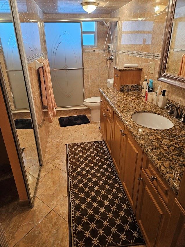 SAPPHIRE CONDO - Residential