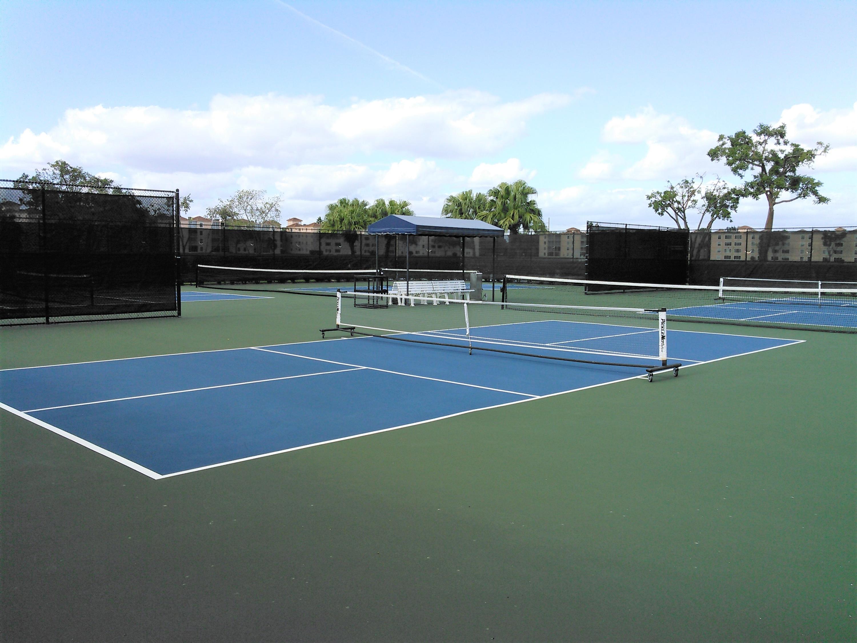 HUNTINGTON POINTE - Residential