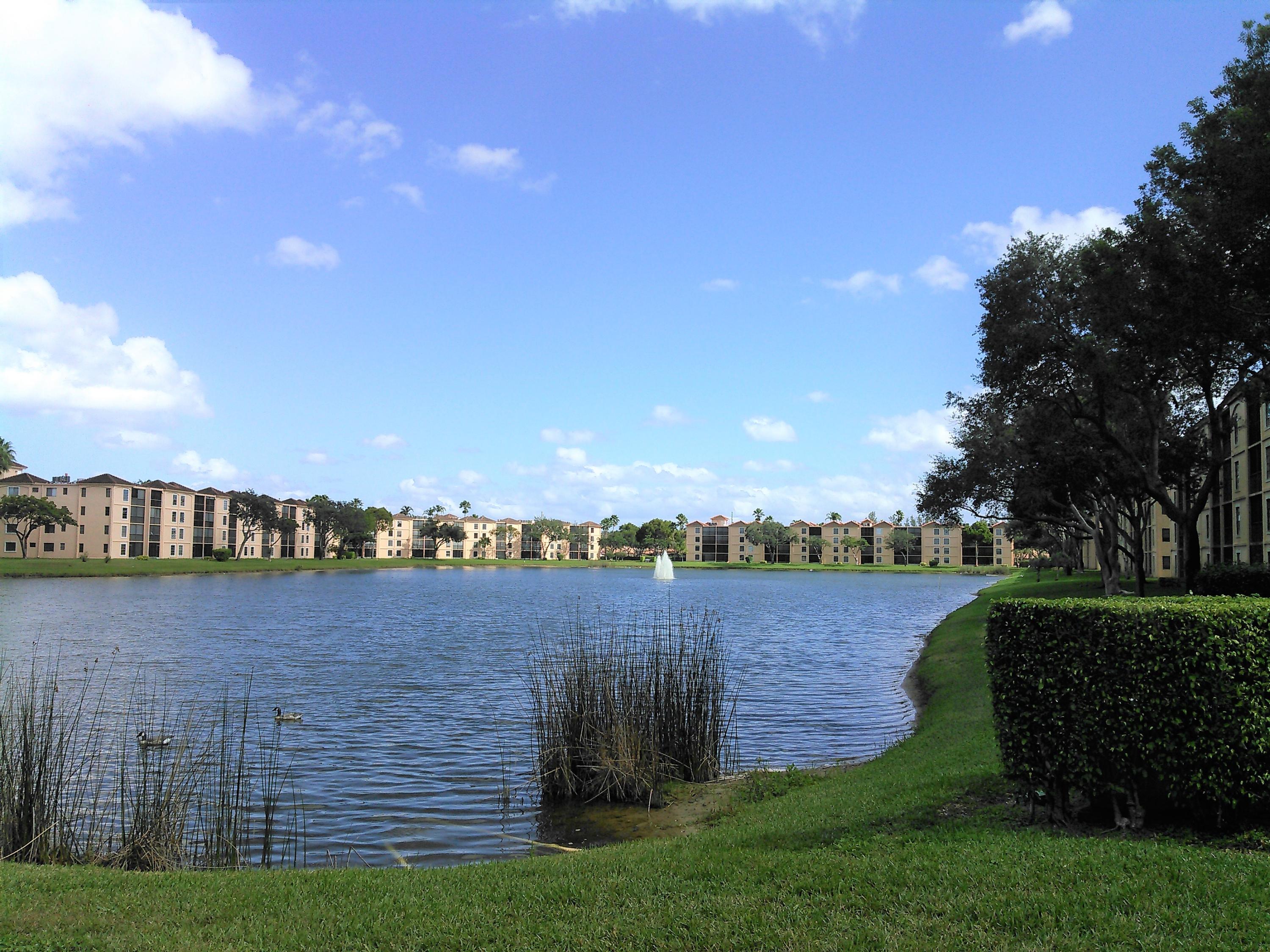 HUNTINGTON POINTE - Residential