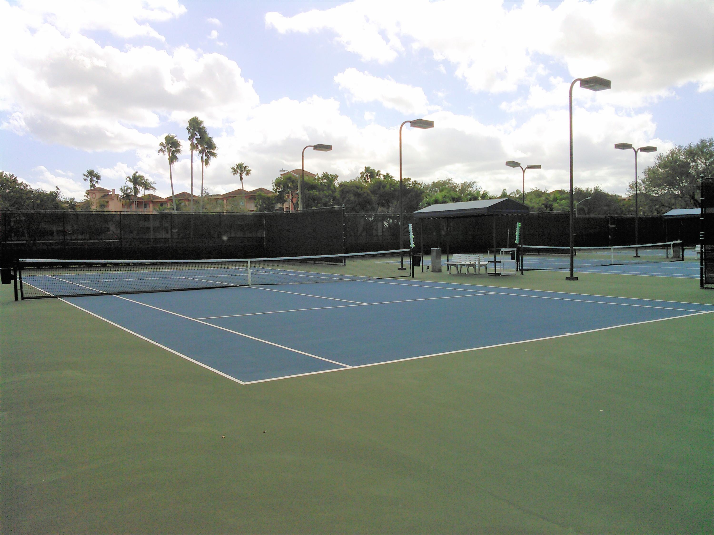 HUNTINGTON POINTE - Residential