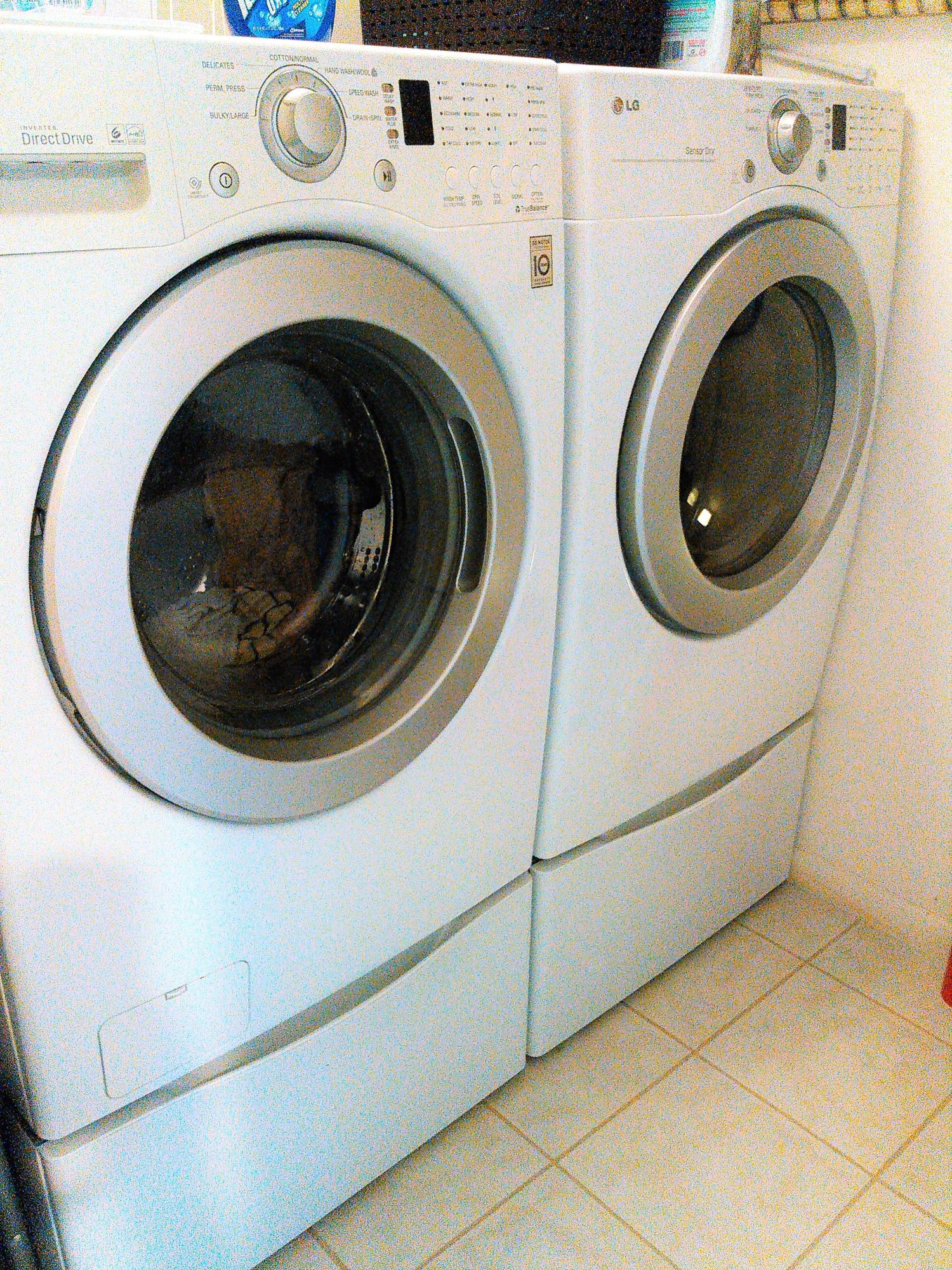 HUNTINGTON POINTE - Residential