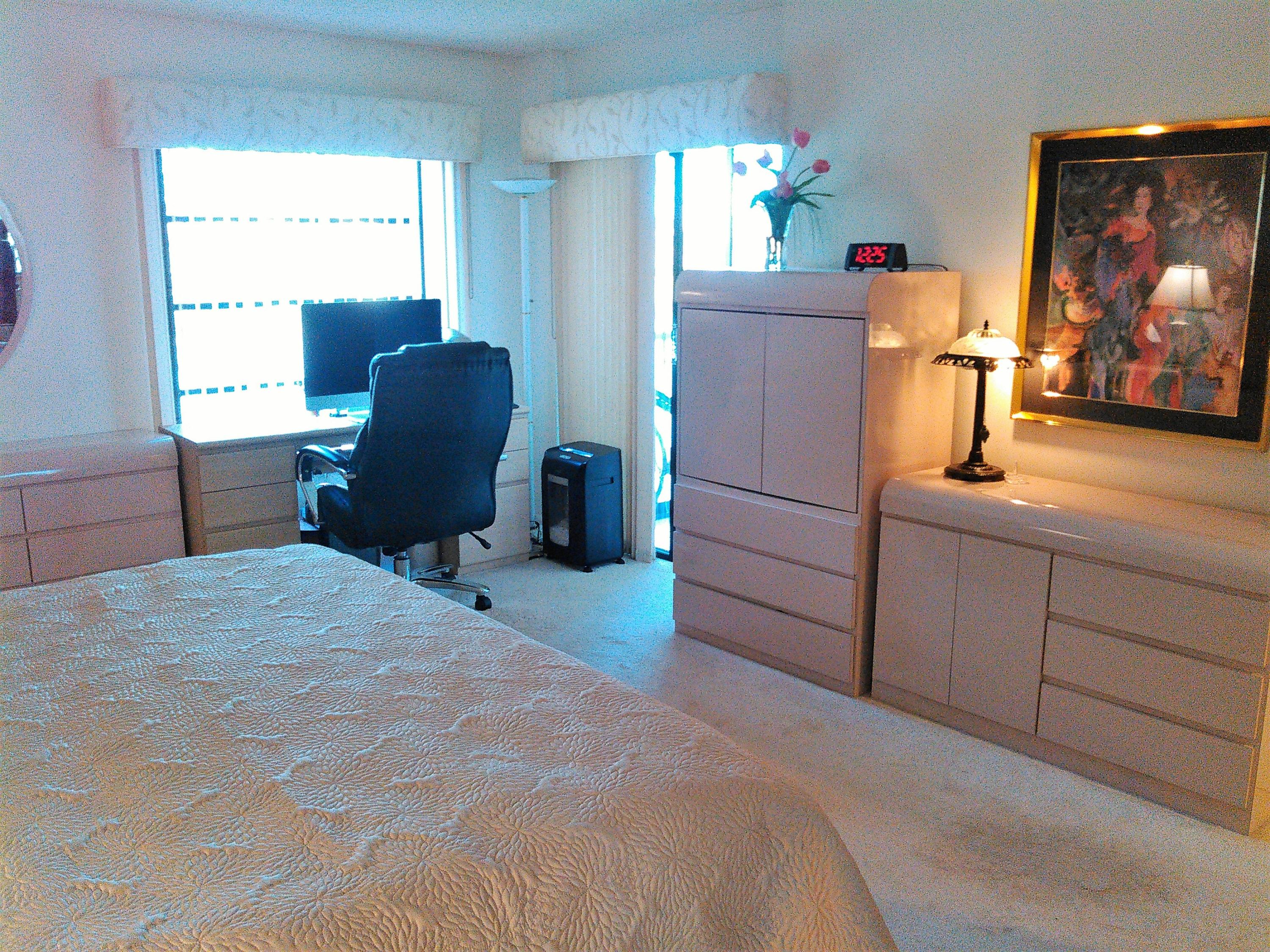 HUNTINGTON POINTE - Residential