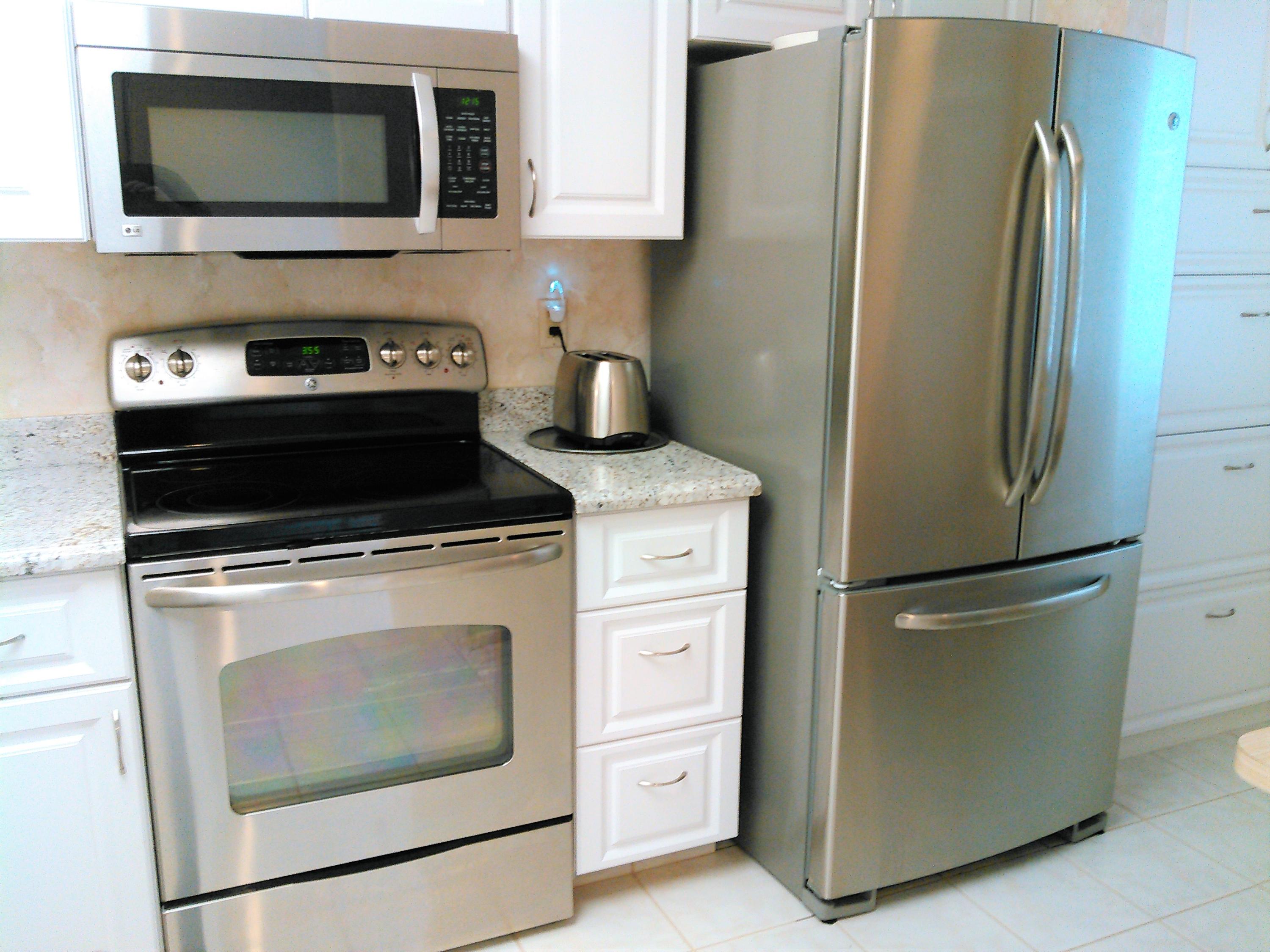 HUNTINGTON POINTE - Residential