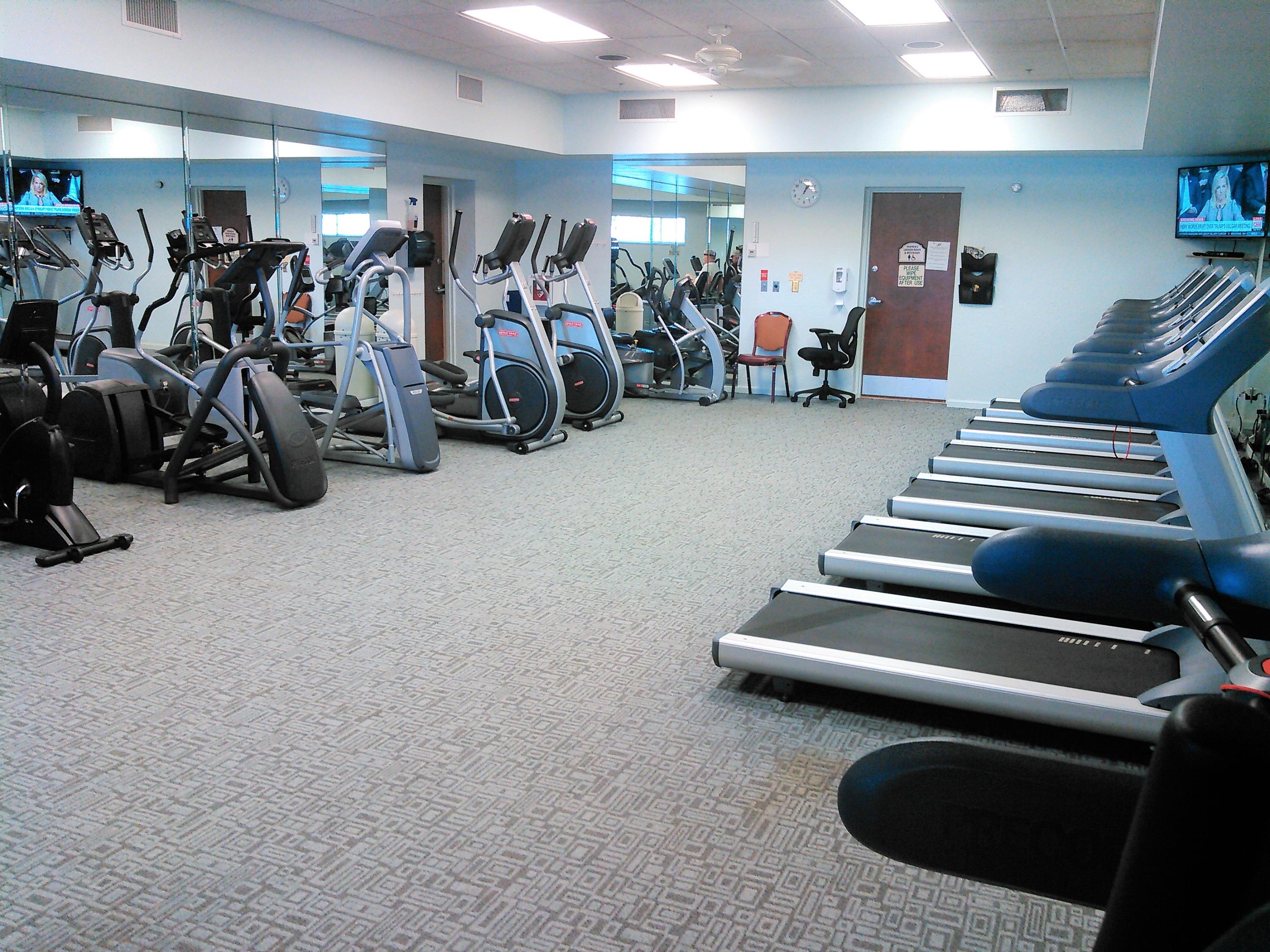 HUNTINGTON POINTE - Residential