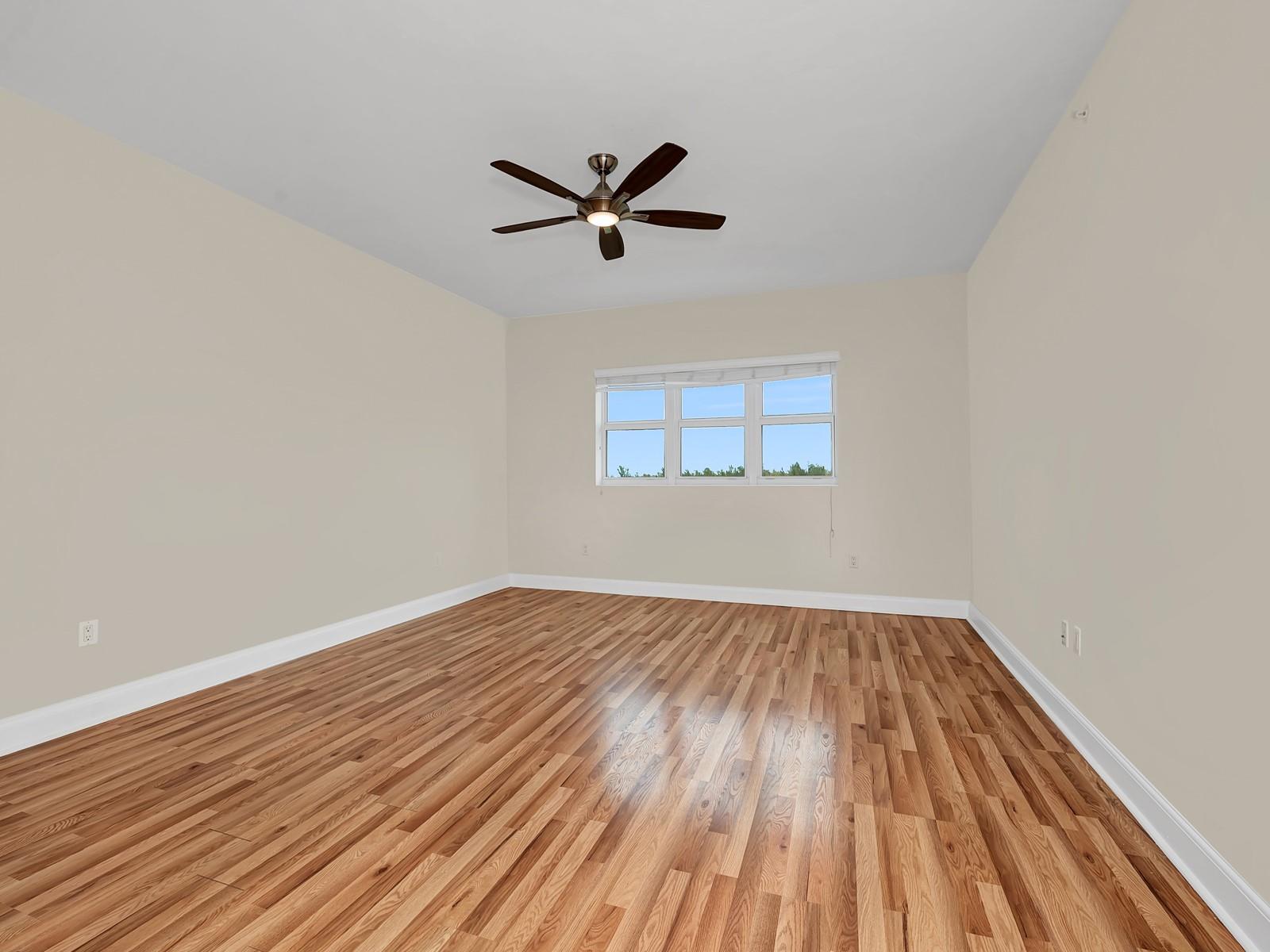 15051 Royal Oaks Ln 906