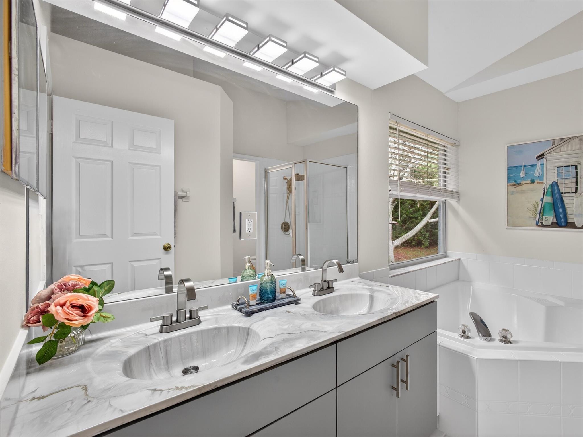 24-42-40~ S 243.6 FT OF N - Residential