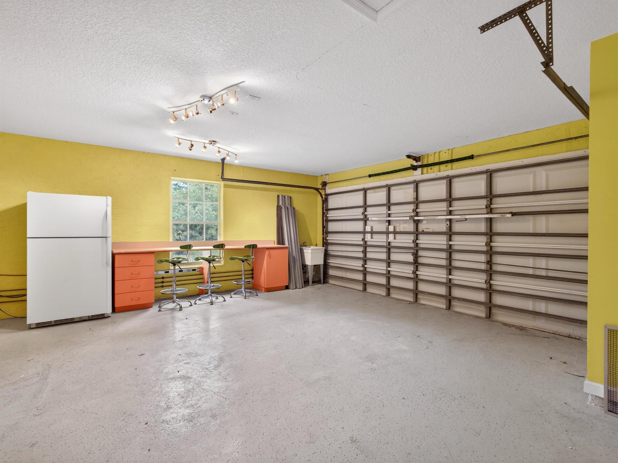 24-42-40~ S 243.6 FT OF N - Residential